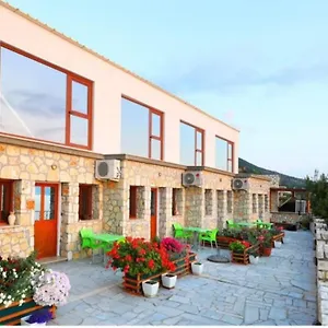 Apartment Dena, Vlorë